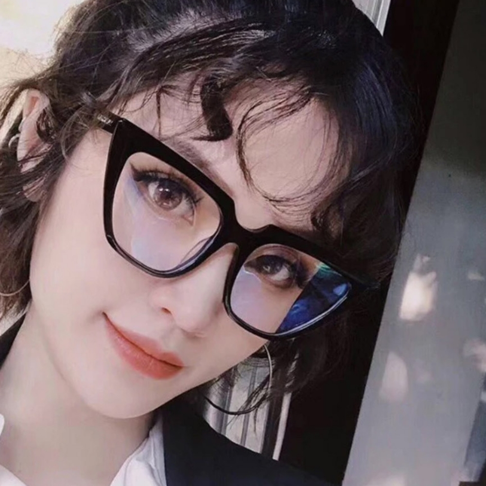 Women Fashion Glasses